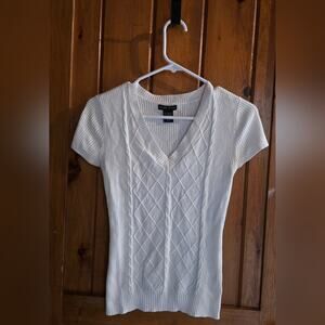 Short sleeve sweater